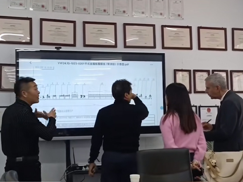 2025新葡萄8883冷弯开年大捷！新年新征程新葡萄8883冷弯门框机敲开西班牙市场大门
